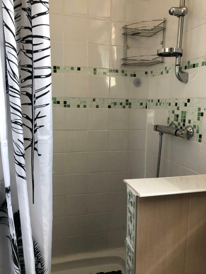 Sous Le Toit Pres De La Cathedrale St.Pierre Appartement Montpellier Buitenkant foto